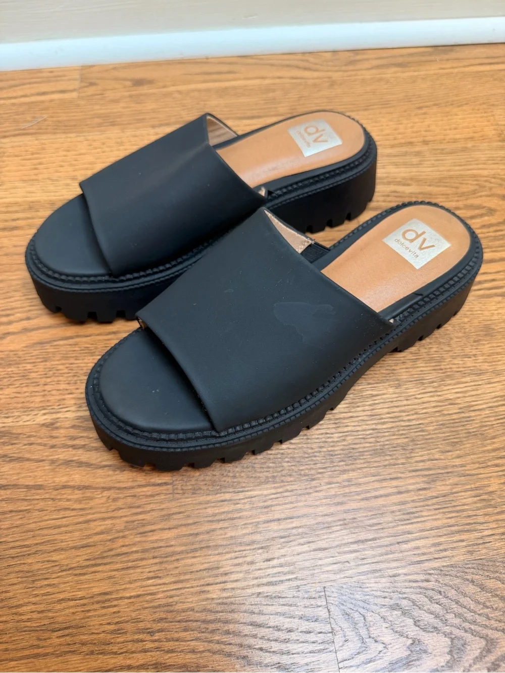 dv by Dolce Vita Black Platform Slide Sandals size 8